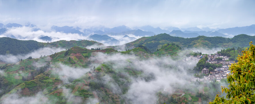 歙县石潭云海全景图