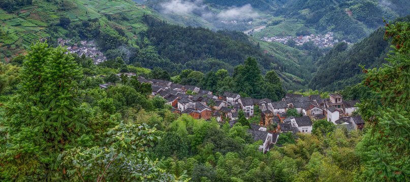 歙县石潭湖山村全景图