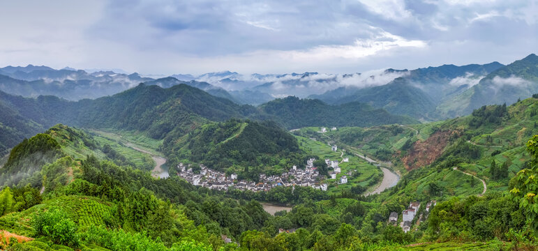 歙县石潭下汰村全景图