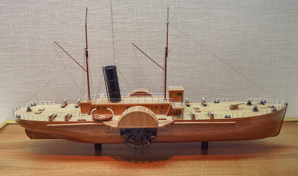 中国第一艘明轮兵船