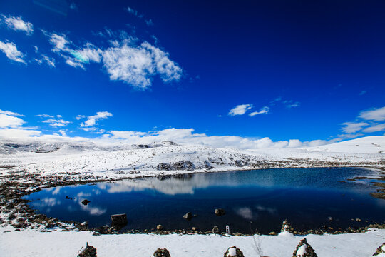 稻城亚丁的冰湖