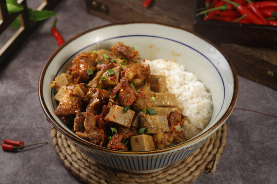 香芋烧肉盖码饭