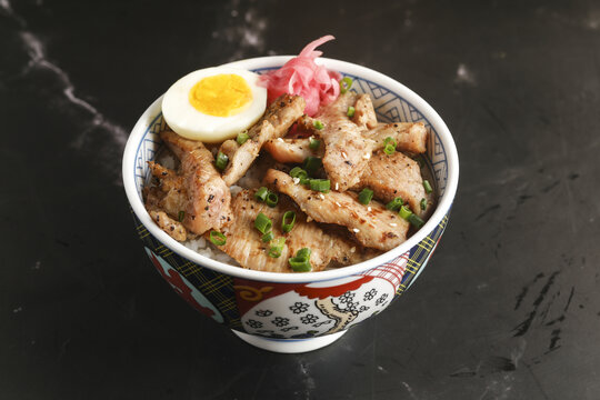 松板肉丼饭