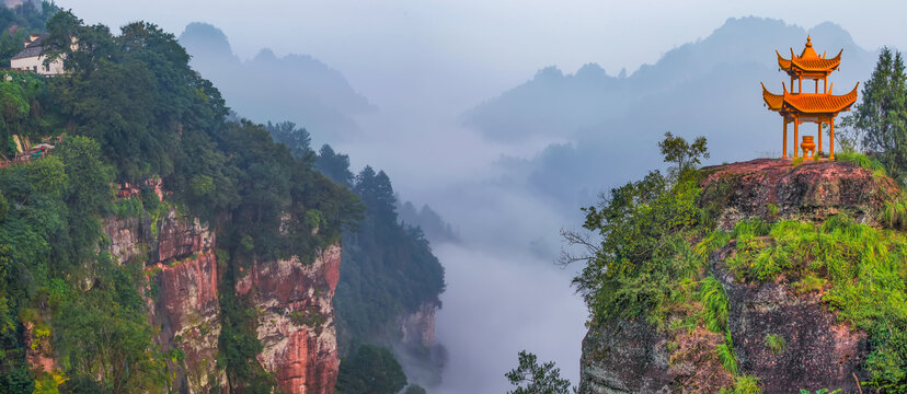 齐云山香炉峰全景图