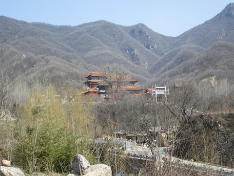 寒冬大鸿寨龙泉寺全景