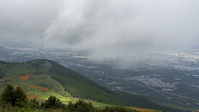 云南红河蒙自城区全景