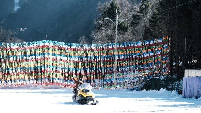 景区骑行雪地车