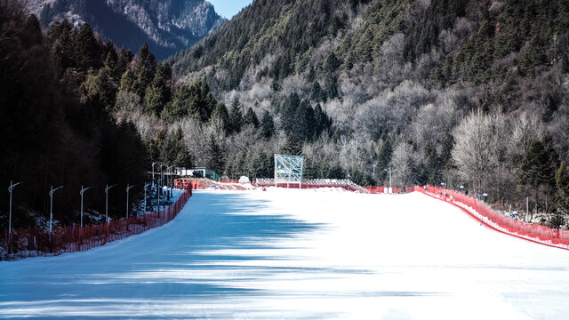 四川理县孟屯河谷自然滑雪场