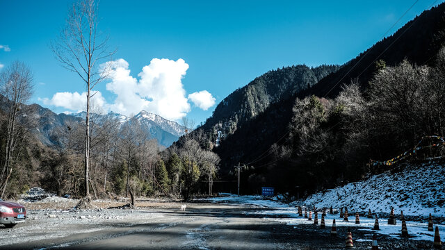 四川理县孟屯河谷高桥沟雪山