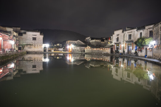 宏村月沼夜景