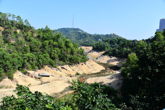 干涸的水库