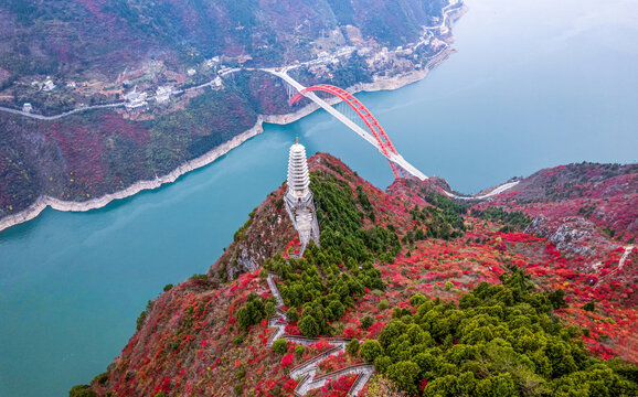 重庆巫山三峡云峰观红叶季