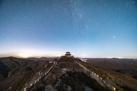 大连城山古城夜景星空银河