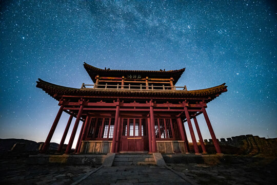 大连城山古城夜景星空银河