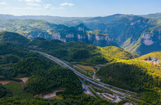 航拍湘西高速路森林山川峡谷