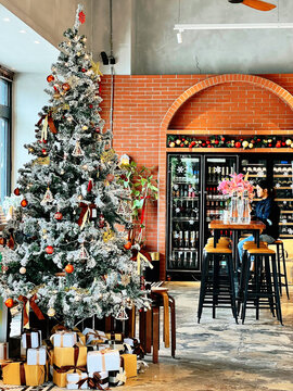 餐厅的圣诞树