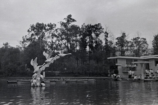 80年代绵阳公园人工湖