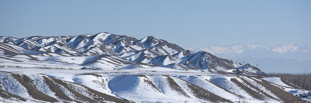 天山