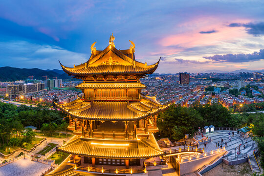 浙江义乌鸡鸣阁建筑夜景