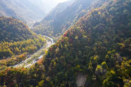 秦岭山秋色