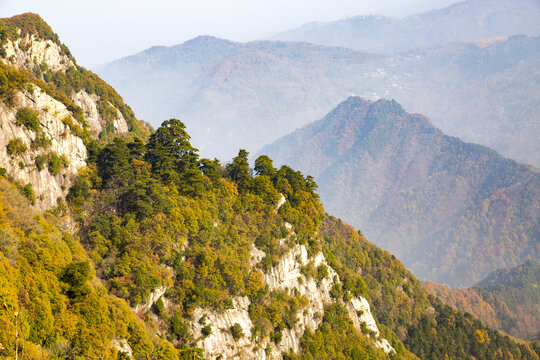 秦岭山秋色