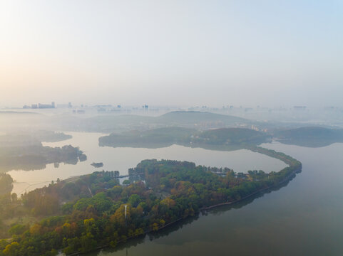 武汉东湖磨山风景区初冬风光