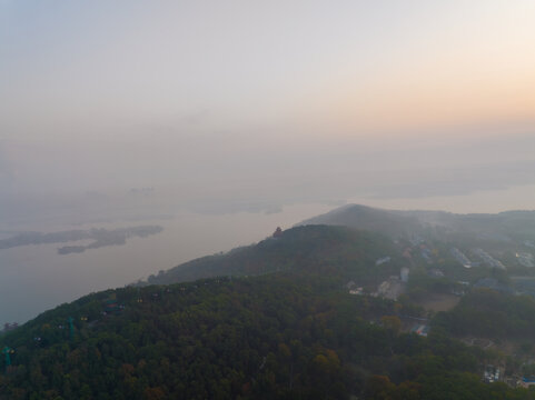 武汉东湖磨山风景区初冬风光