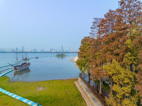 武汉东湖风景区深秋风光