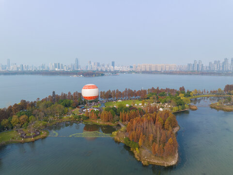 武汉东湖风景区深秋风光
