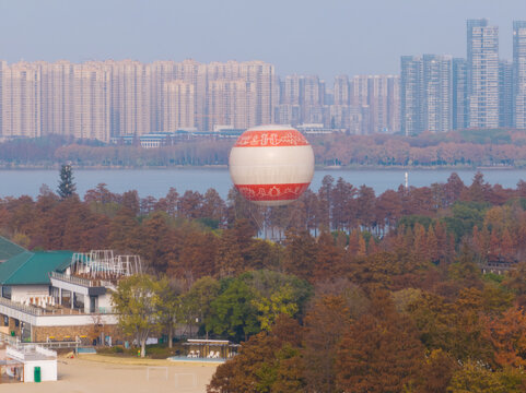 武汉东湖风景区深秋风光