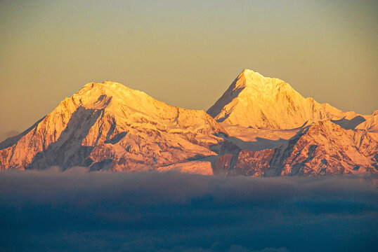 贡嘎雪山