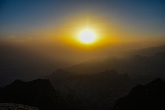 华山夕阳