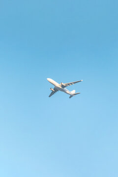 飞机蓝天创意梦想图片