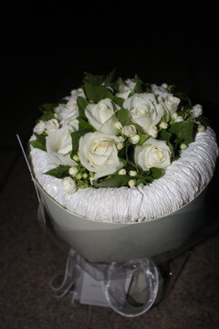白玫瑰白茉莉花束插花艺术