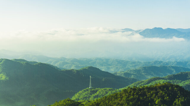 广东第一峰高山云海