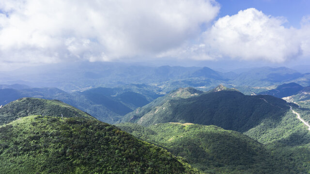 广东第一峰高山云海