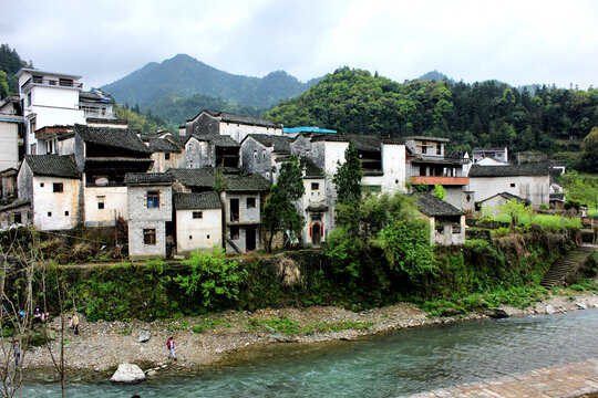 河边的村庄