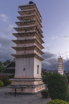 云南大理巍山古城昭觉寺双塔