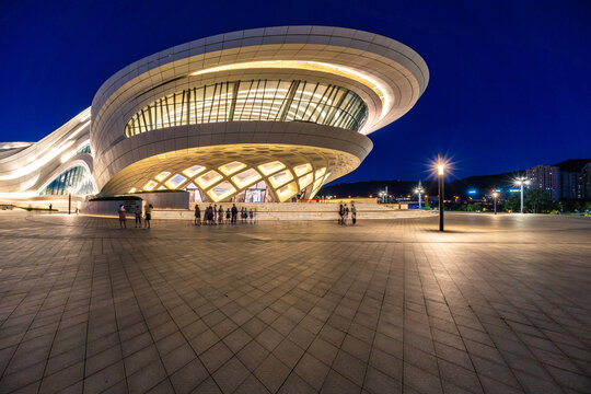 长沙梅溪湖国际文化艺术中心夜景