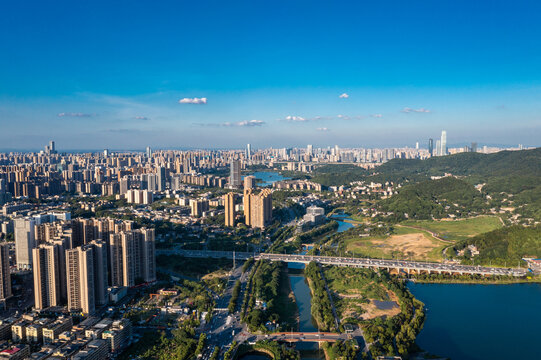 航拍长沙梅溪湖公园龙王港桥城市风光