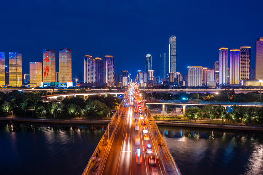 航拍长沙橘子洲大桥湘江沿岸城市夜景风光