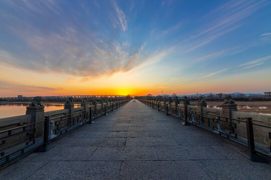 夕阳下的北京卢沟桥遗址