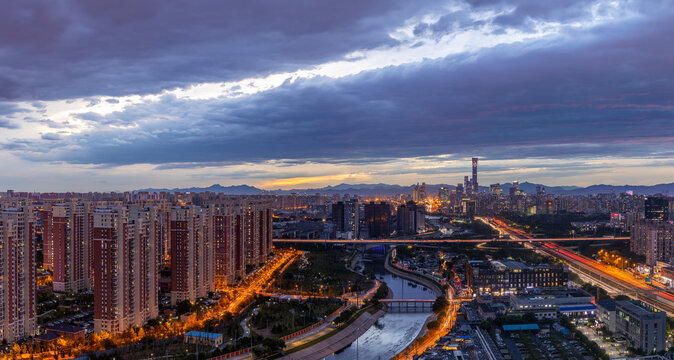 北京通惠河沿岸住宅夜景
