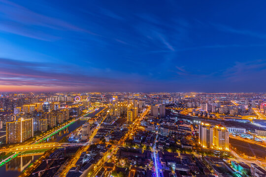 天津海河沿岸夕阳夜景