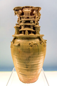 上海博物馆青釉堆塑楼阙人物罐