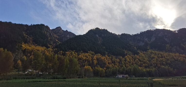 大山秋色