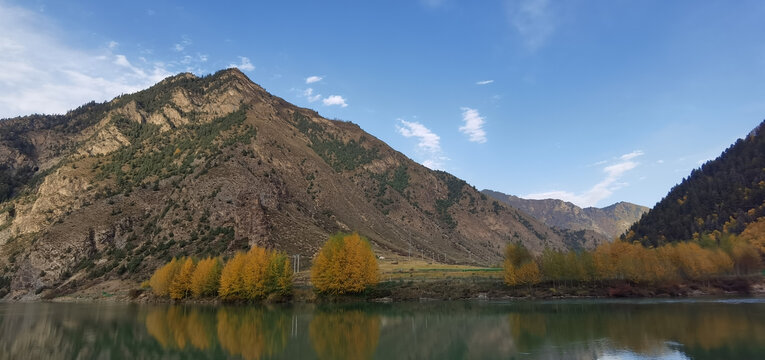 大山秋色