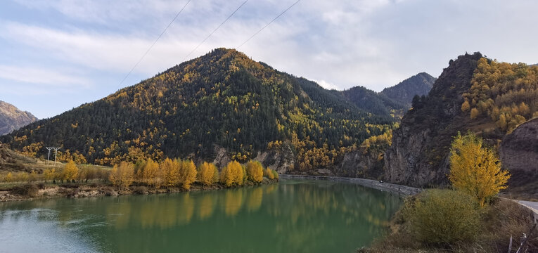 大山秋色