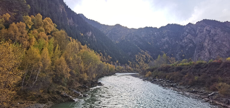 大山秋色