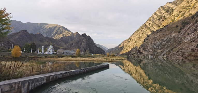 大山秋色